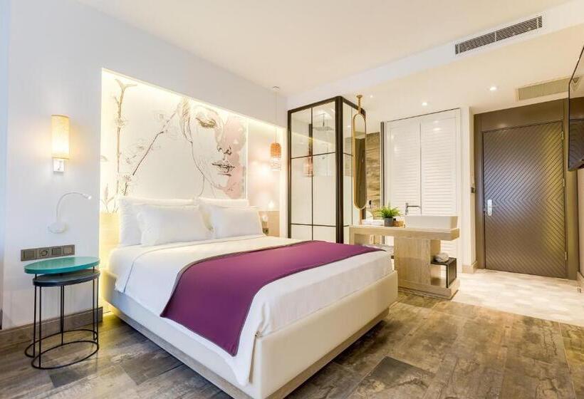 اتاق لوکس چهار تخته, Melanippe Relaxing Hotel   Adults Only