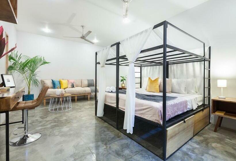 Deluxe Suite King Bed, The Space Jungle Oasis