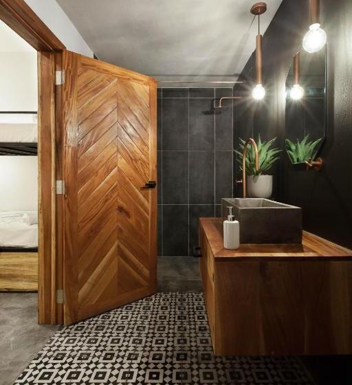 Deluxe Suite King Bed, The Space Jungle Oasis