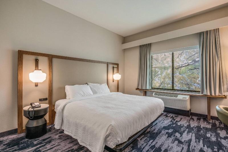 اتاق استاندارد با تخت بزرگ, Fairfield Inn & Suites By Marriott Whitewater