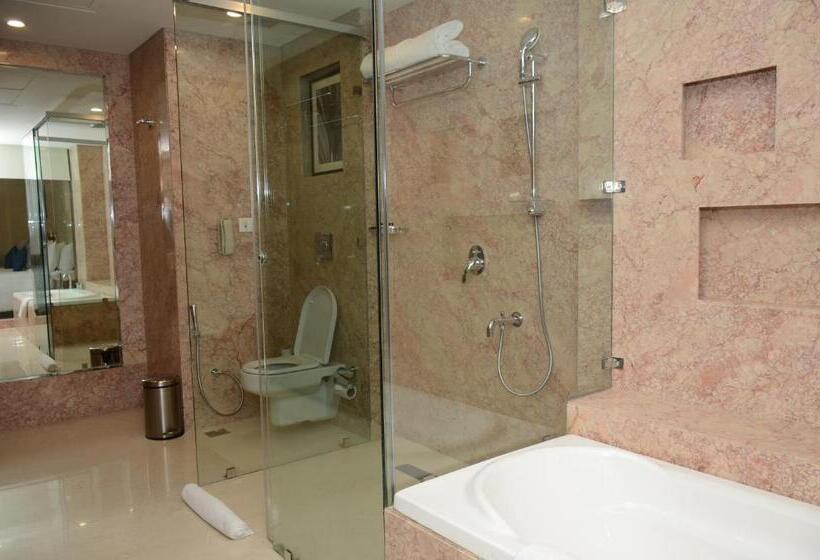 سوییت جونیور, Viraj Sarovar Portico Jammu