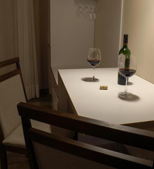 سوییت, Vinicola E Pousada Peculiare