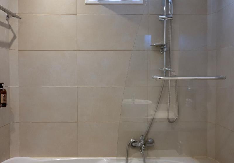 استودیوی پریمیوم, Citadines Rochor