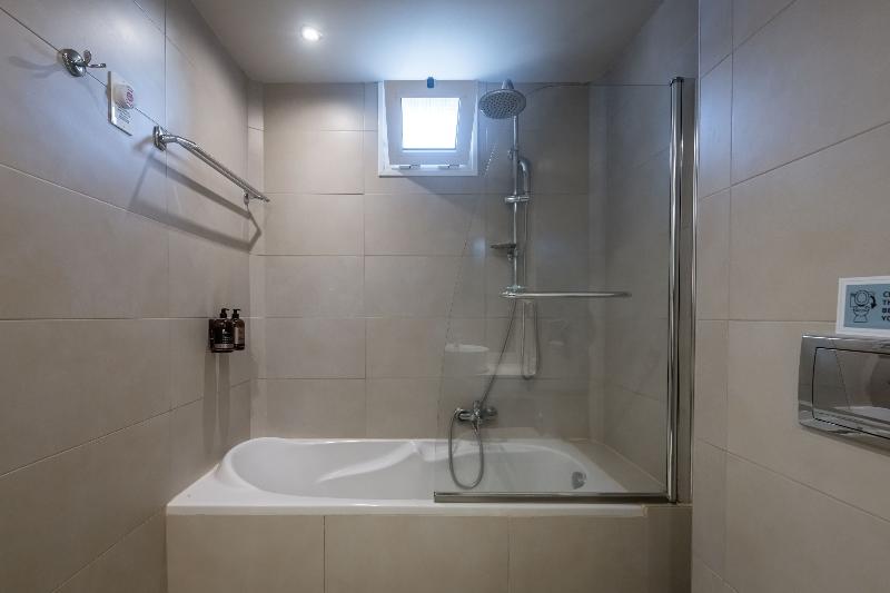 استودیوی پریمیوم, Citadines Rochor