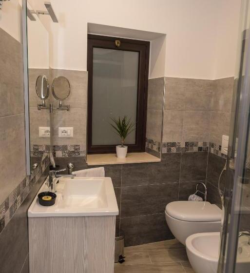 اتاق استاندارد با بالکن, B&b Elegance