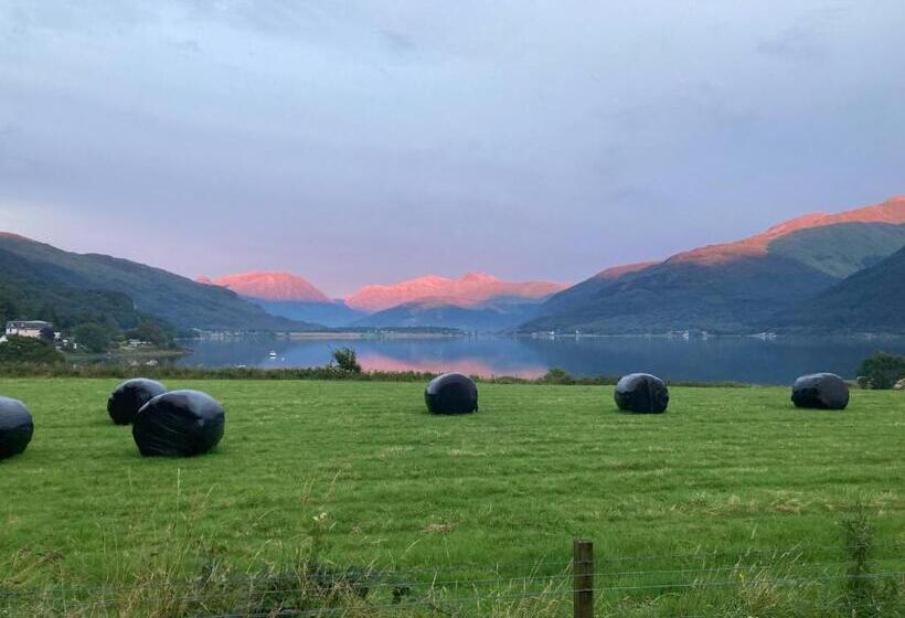 اتاق لوکس با چشم‌انداز دریا, Highland Croft B&b