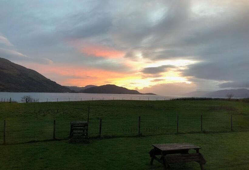 اتاق لوکس با چشم‌انداز دریا, Highland Croft B&b