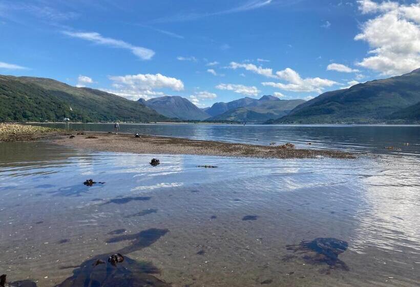 سوییت جونیور با چشم‌انداز دریا, Highland Croft B&b