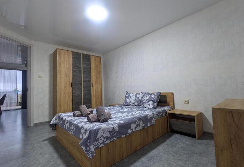 1 Bedroom Penthouse Apartment, Tirkius House