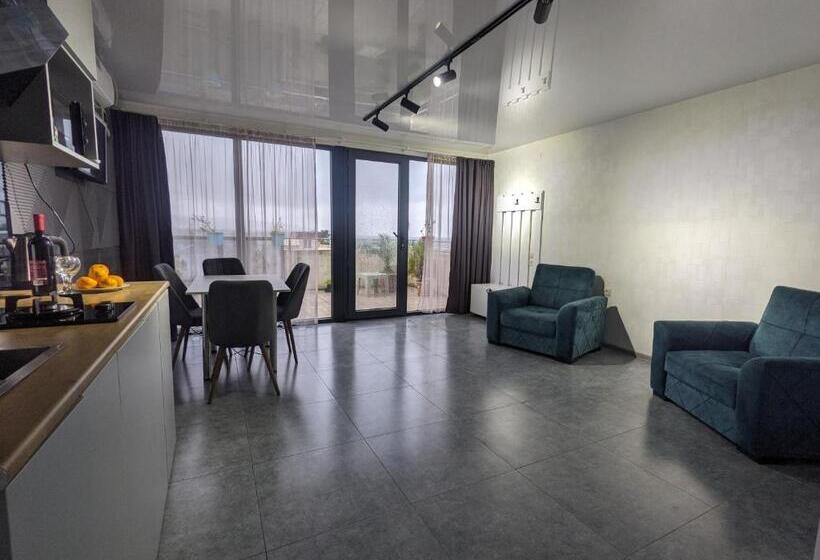 1 Bedroom Penthouse Apartment, Tirkius House