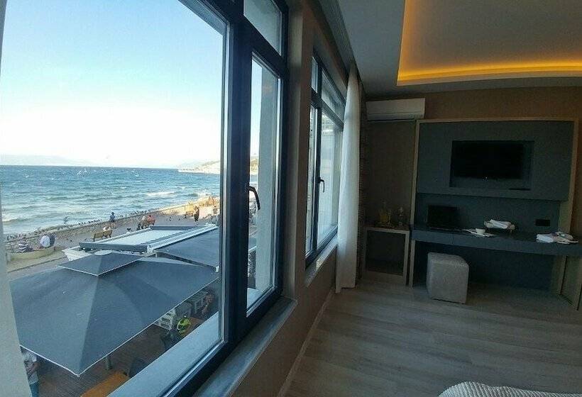 اتاق استاندارد با چشم‌انداز دریا, Yali Bahce Butik Otel
