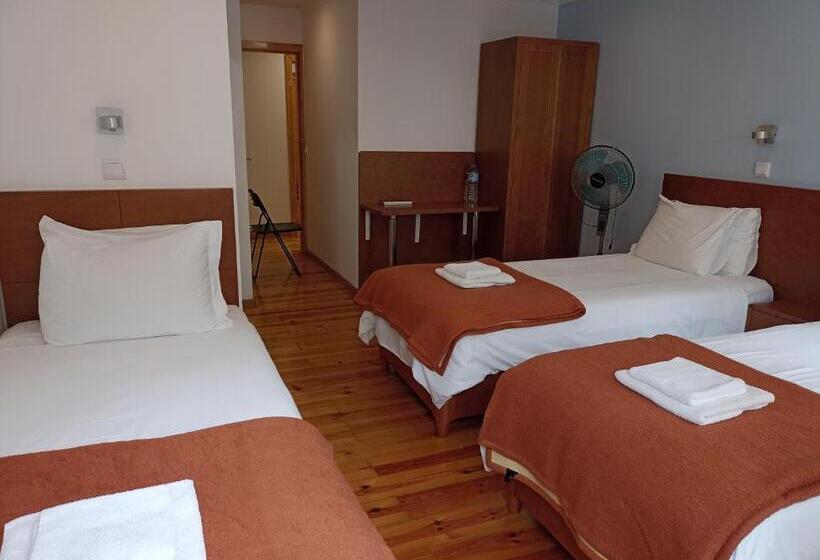 اتاق استاندارد سه نفره, Martim Moniz 28 Guest House