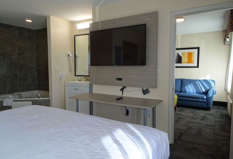 Royal Suite, Aspen Flagstaff/ Grand Canyon Innsuites