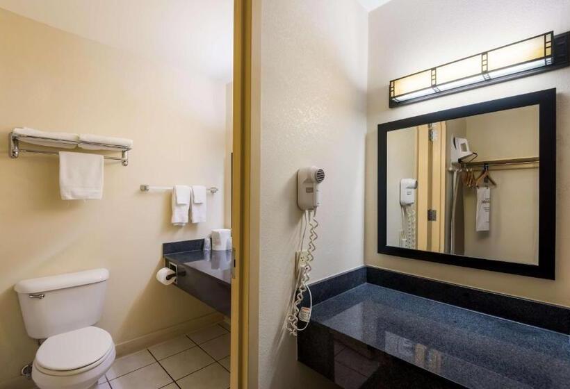 اتاق اجرایی با تخت بزرگ, Best Western Prairie Inn & Conference Center