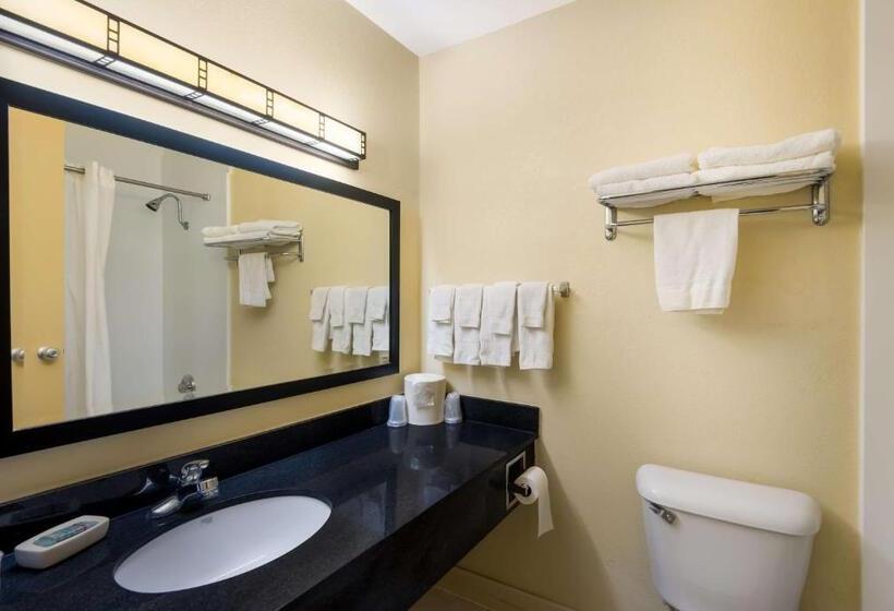 اتاق استاندارد در طبقه همکف, Best Western Prairie Inn & Conference Center