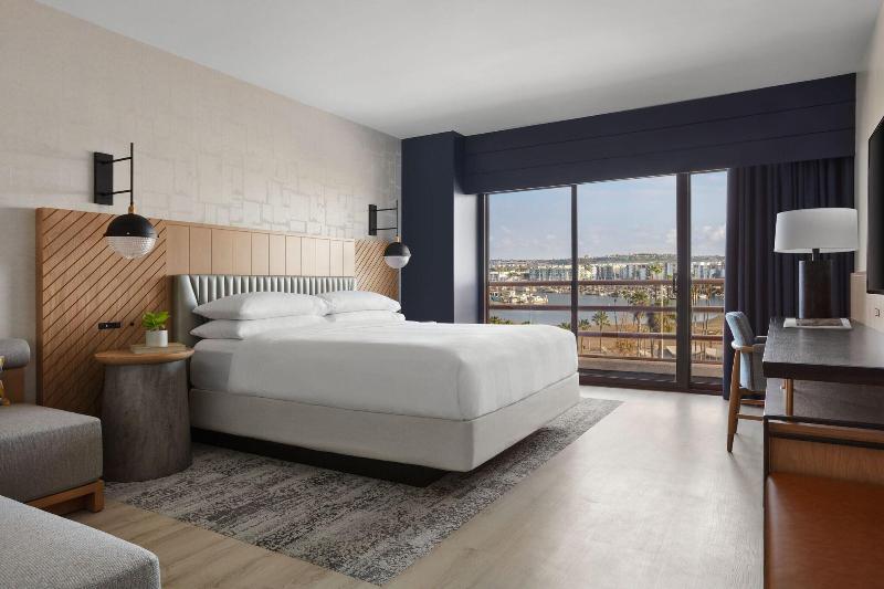 اتاق استاندارد با تخت بزرگ برای معلولان, Best Western Prairie Inn & Conference Center