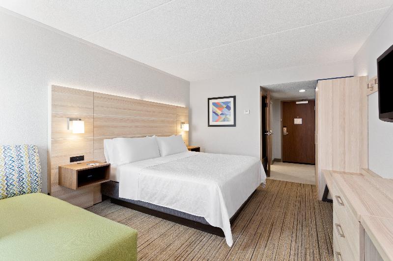 اتاق استاندارد با تخت بزرگ, Holiday Inn Express Hopewell   Fort Lee Area, An Ihg