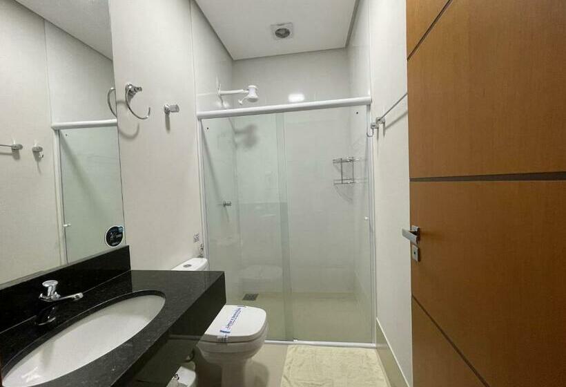 اتاق استاندارد چهار تخته, Escarpas Resort