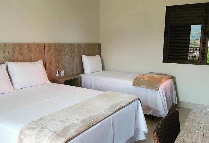 اتاق استاندارد سه نفره, Escarpas Resort