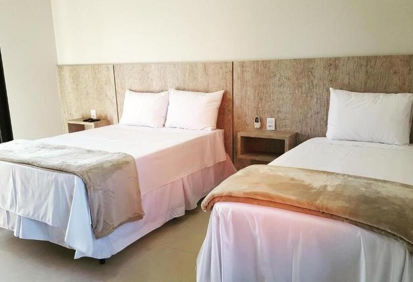اتاق استاندارد سه نفره, Escarpas Resort