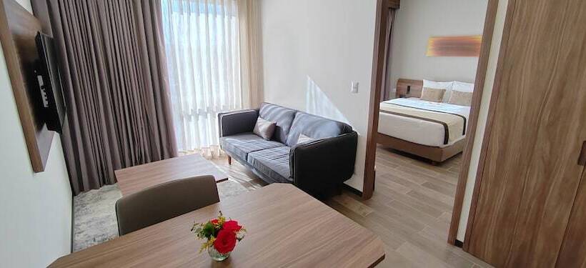 سوییت جونیور, Fujitaya Querétaro