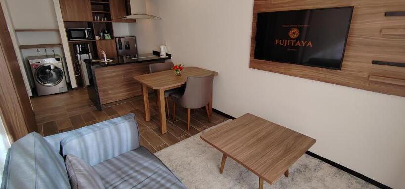 سوییت جونیور, Fujitaya Querétaro
