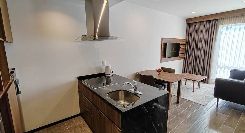 سوییت جونیور, Fujitaya Querétaro