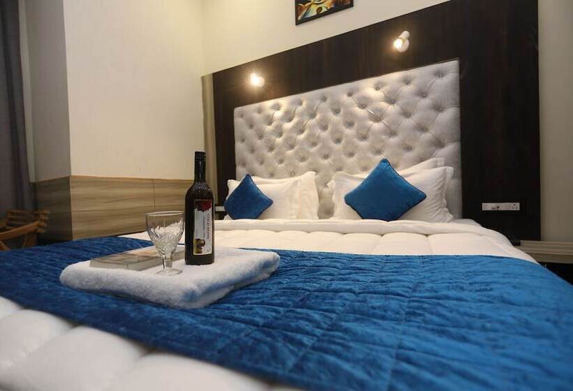 اتاق اکونومی, Grand Nest