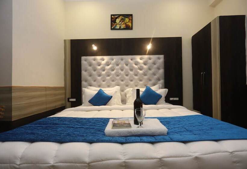اتاق اکونومی, Grand Nest