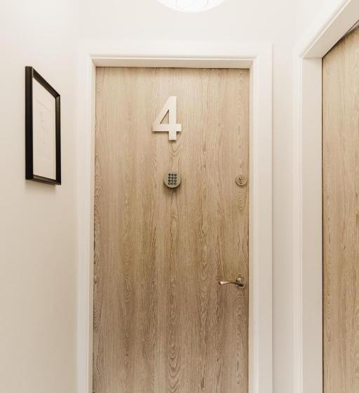 استودیوی استاندارد, Design Suites Lytham