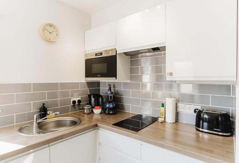 آپارتمان 1 خوابه همکف, Design Suites Lytham