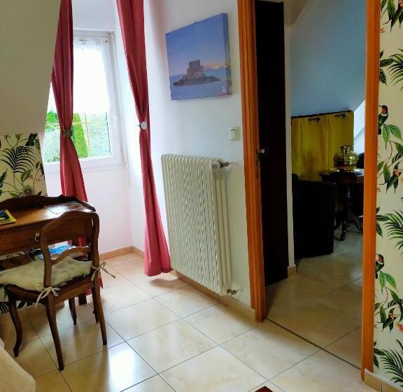سوئیت 2 خوابه, Petit Châtelet Bis