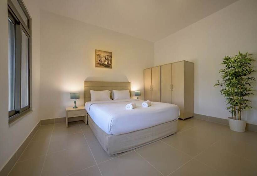 ویلای 3 خوابه با استخر, Tala Bay Residence   Families Only