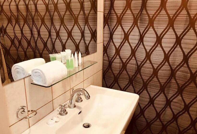 2 Bedroom Premium Apartment, Tala Bay Residence   Families Only