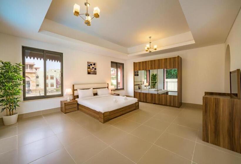 ویلای 3 خوابه با استخر, Tala Bay Residence   Families Only