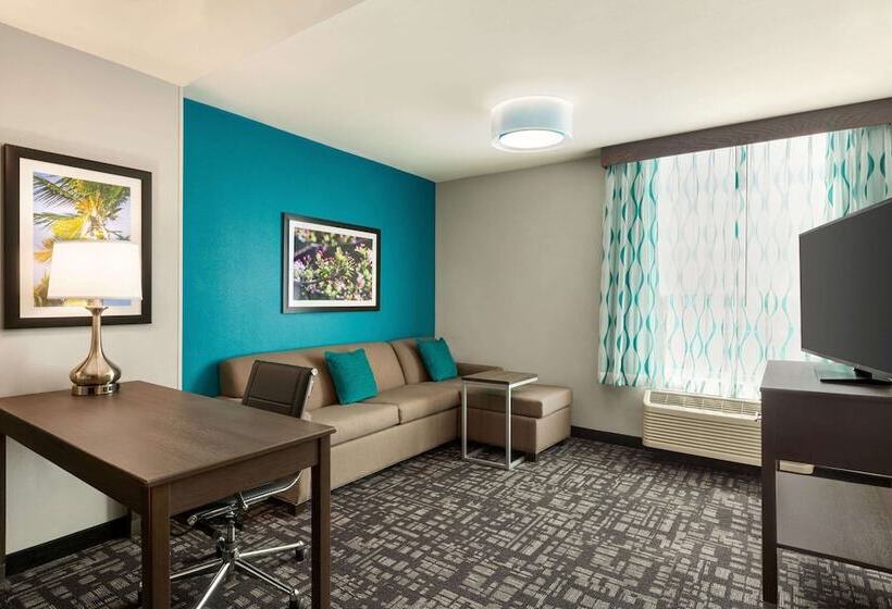 اتاق لوکس, Days Inn By Wyndham Gainesville Florida