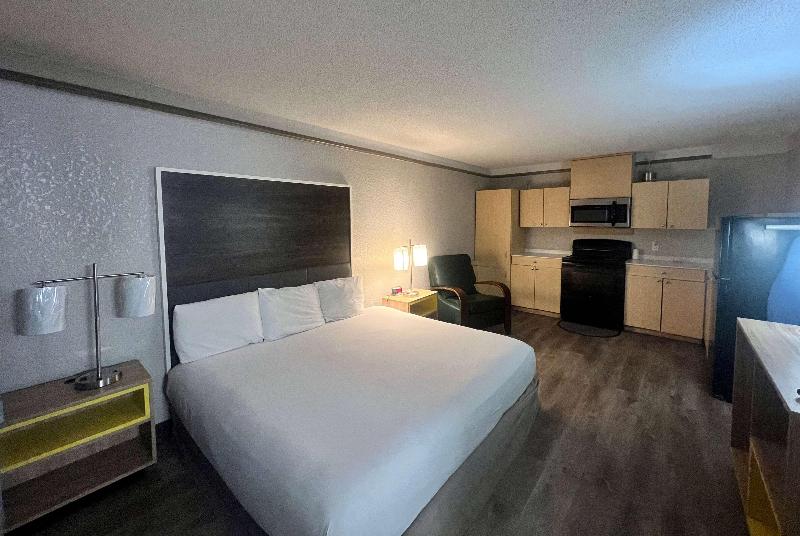 اتاق استاندارد با تخت بزرگ, Days Inn By Wyndham Sulphur West