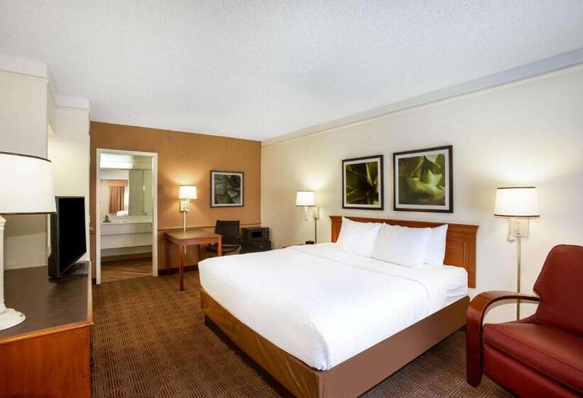 Deluxe Kamer met Kingsize Bed, La Quinta Inn By Wyndham Austin Capitol / Downtown