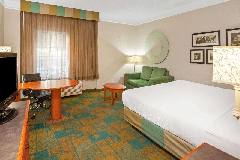 اتاق اجرایی با تخت بزرگ, La Quinta By Wyndham Houston Galleria Area