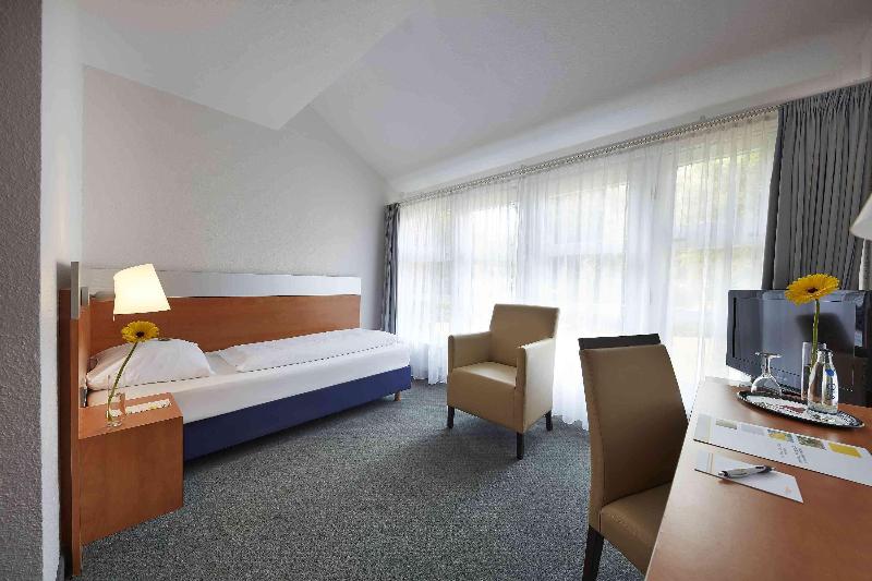 Deluxe Suite King Bed, La Quinta By Wyndham Houston Galleria Area