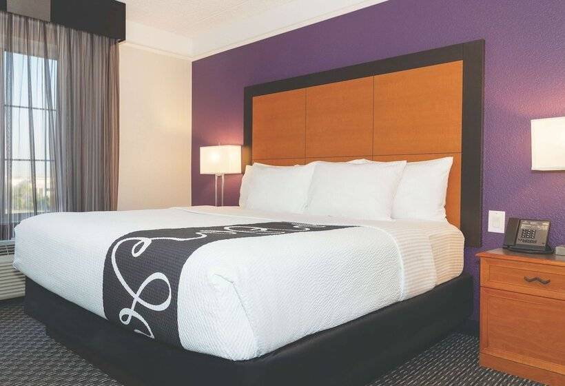 غرفة تنفيذية, La Quinta Inn & Suites By Wyndham Ontario Airport