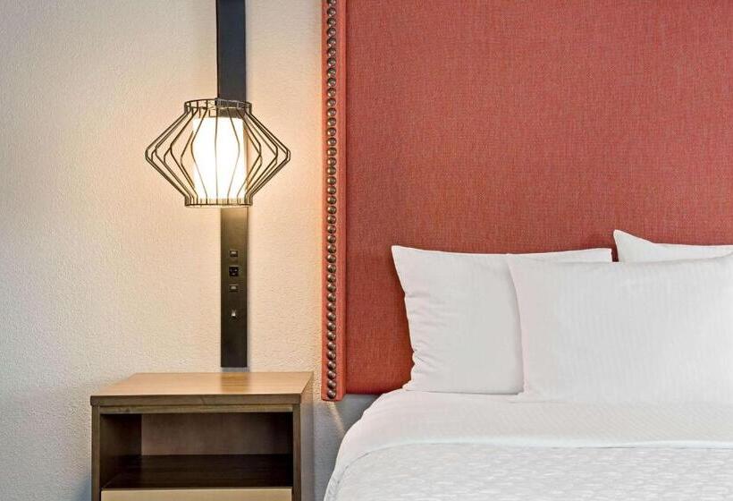 اتاق لوکس با تخت بزرگ, La Quinta By Wyndham San Francisco Airport North   Free Airport Shuttle