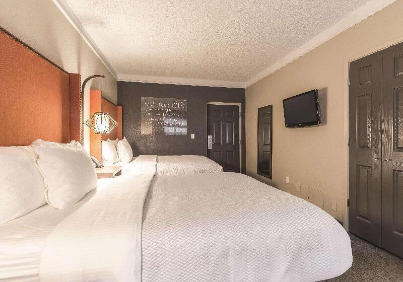 اتاق استاندارد با تخت دو نفره بزرگ, La Quinta Inn & Suites By Wyndham San Francisco Airport N