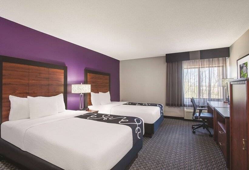 اتاق استاندارد با 2 تخت دوبل, La Quinta Inn & Suites By Wyndham University Area Chapel Hill