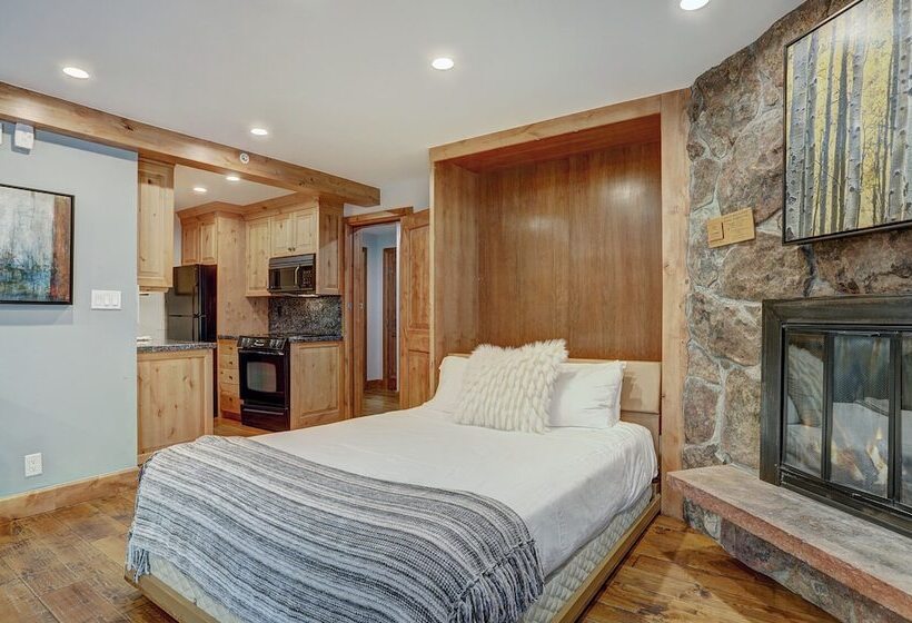 استودیوی استاندارد, Lodge At Vail, A Rockresort