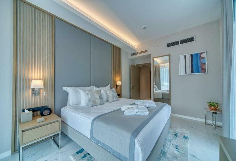 سوئیت با وان آب گرم, Hyatt Regency Kotor Bay Resort