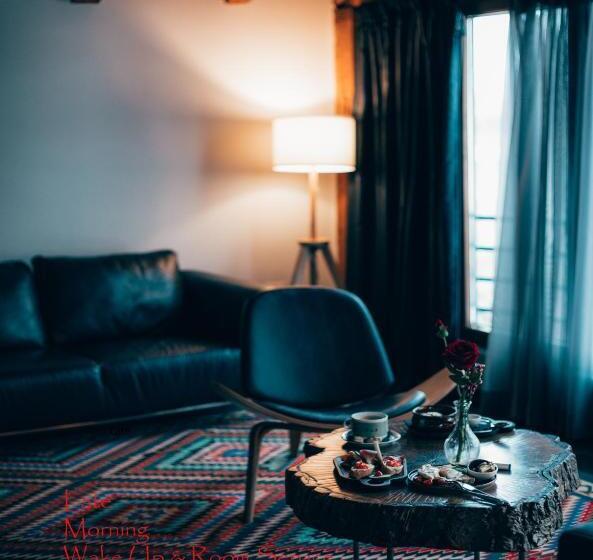 سوییت اجرایی, Dim S Hotel & Restaurant