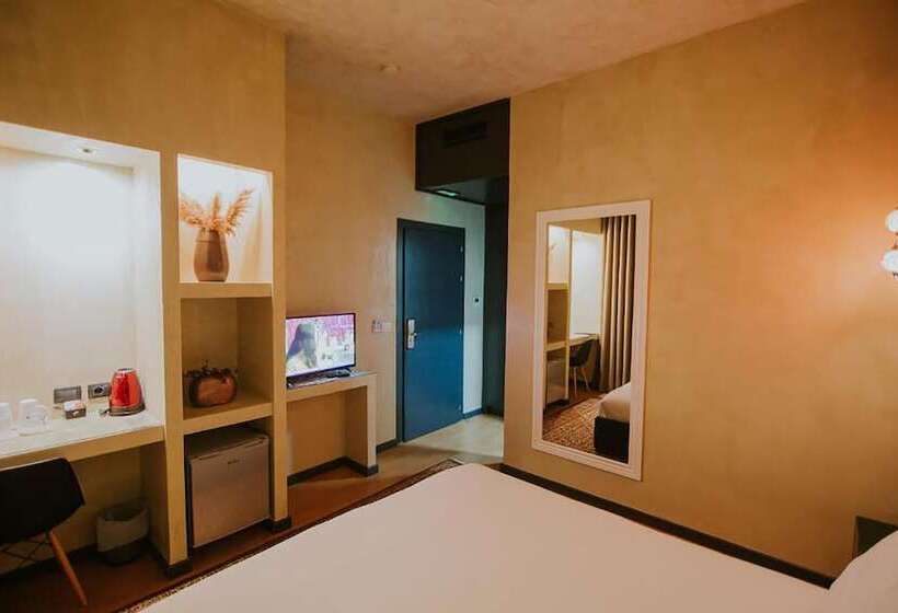 اتاق لوکس, Dim S Hotel & Restaurant