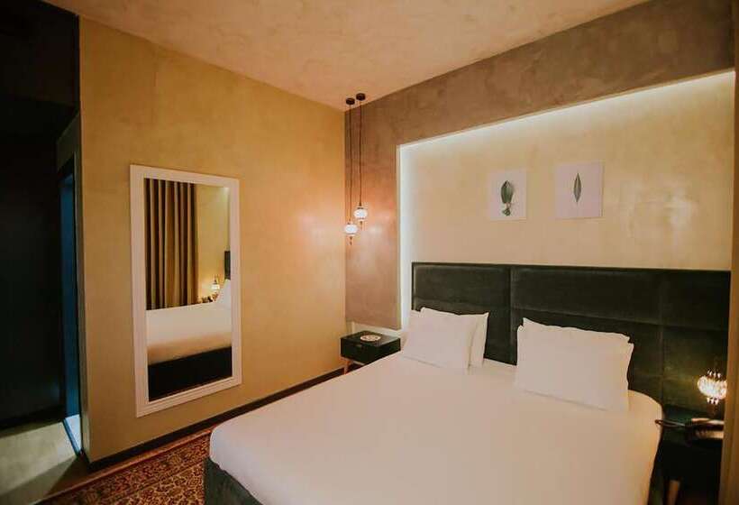 اتاق لوکس, Dim S Hotel & Restaurant