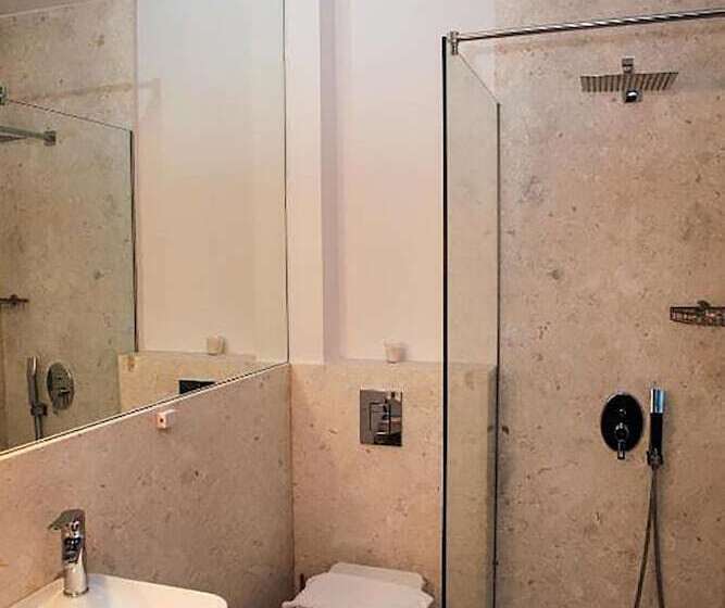 اتاق استاندارد, Dim S Hotel & Restaurant